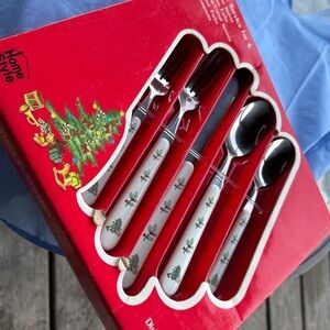 Holiday Tree Pattern Stainless Steel Flatware Set - White/Green